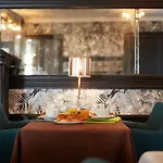The Originals Boutique, La Colonne De Bronze, فندق 3*