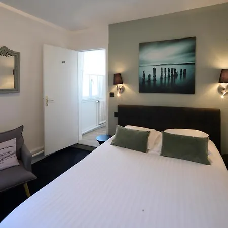 The Originals Boutique, La Colonne De Bronze,