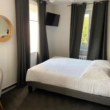 Hotell The Originals Boutique, La Colonne De Bronze,