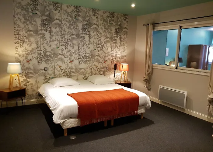 Hotel The Originals Boutique, La Colonne De Bronze, 3*