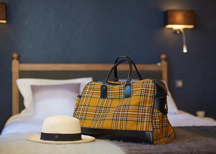 The Originals Boutique, La Colonne De Bronze, Hotel