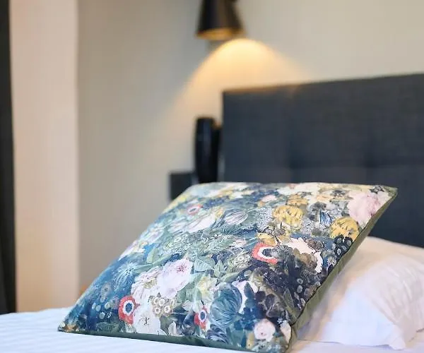 The Originals Boutique, La Colonne De Bronze, Saint-Valery-sur-Somme