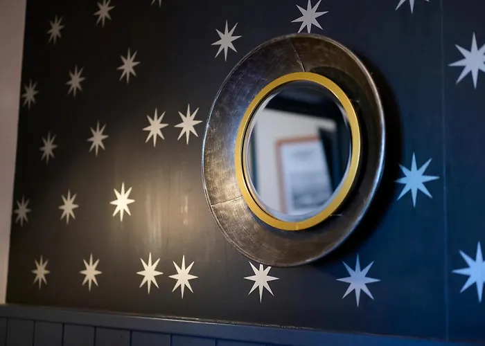 Hotel The Originals Boutique, La Colonne De Bronze, Saint-Valery-sur-Somme