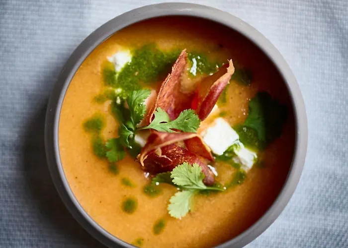 Hotel The Originals Boutique, La Colonne De Bronze, 3*