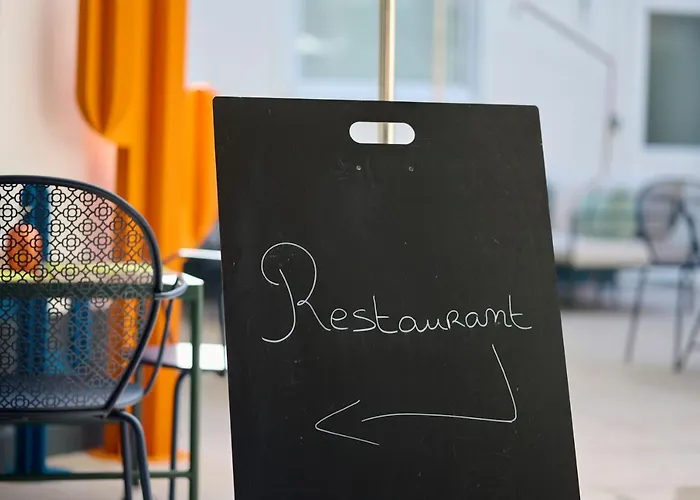 The Originals Boutique, La Colonne De Bronze, 3*