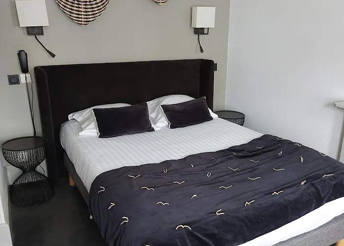 The Originals Boutique, La Colonne De Bronze, Hotel 3*