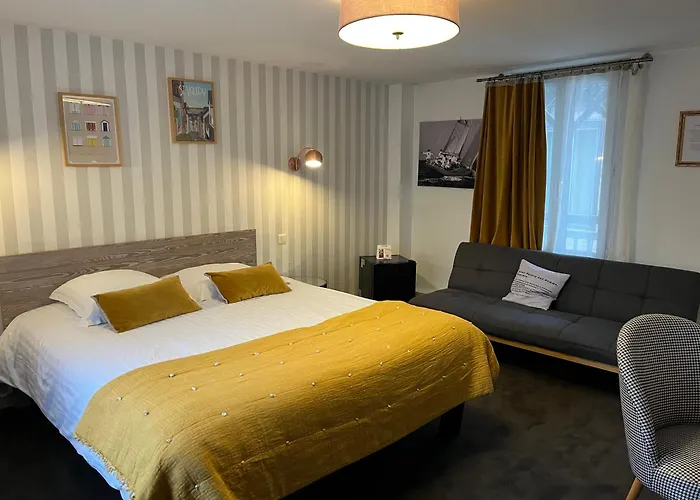 Hotel The Originals Boutique, La Colonne De Bronze, Saint-Valery-sur-Somme
