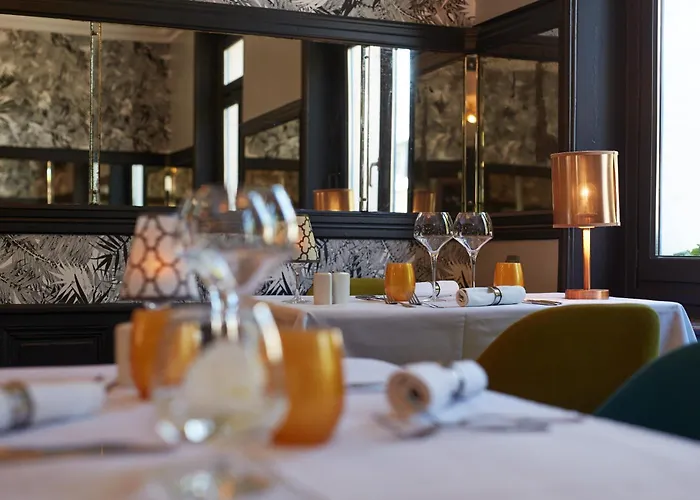 The Originals Boutique, La Colonne De Bronze, Saint-Valery-sur-Somme