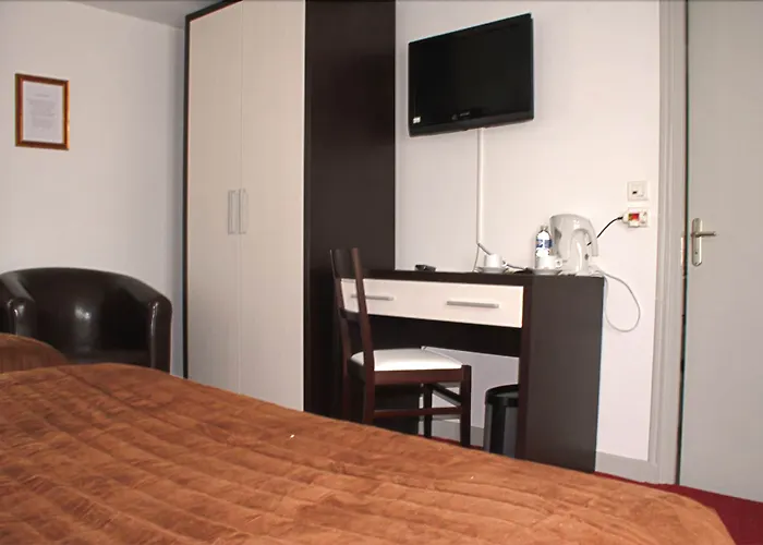 The Originals Boutique, La Colonne De Bronze, 3*