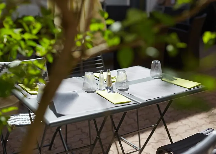 The Originals Boutique, La Colonne De Bronze, 3*