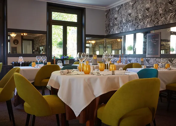 Hotel The Originals Boutique, La Colonne De Bronze, 3*